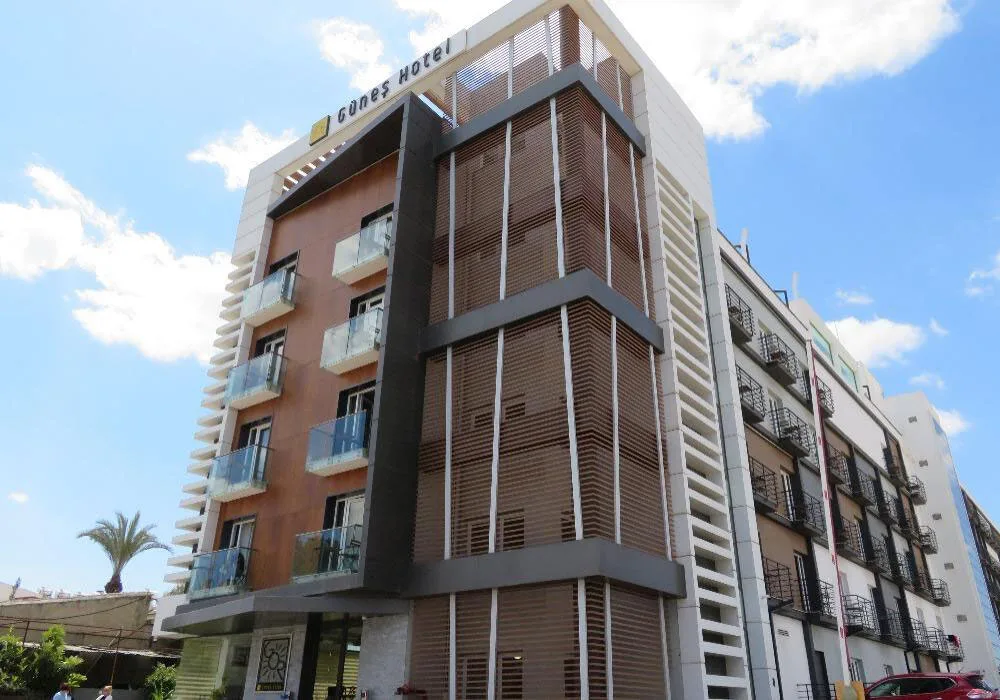 Sun Hotel Nicosia — central accommodation on Dereboyu Street